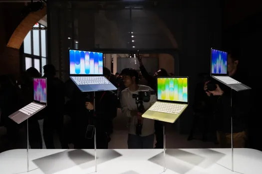 MacBook Neo battery specs and hardware details showing 36.5Wh battery rated for up to 16 hours of use