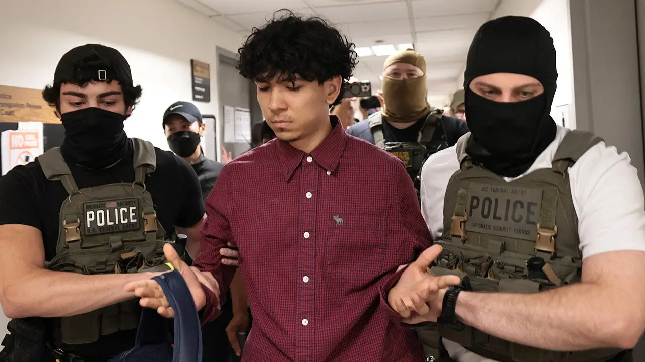Federal Judge Blocks ICE From Routine Arrests Near Manhattan Immigration Courts