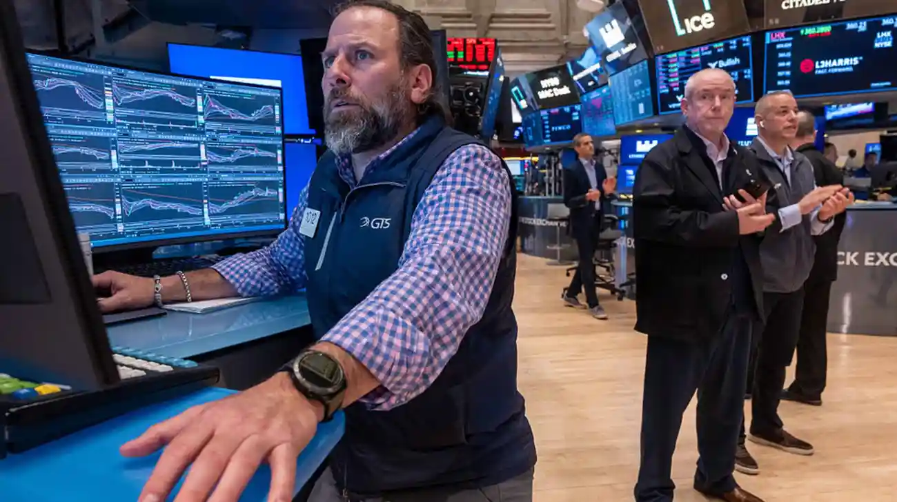 Dow Falls Nearly 800 Points as Iran War Fears Drive Oil to a 19-Month High